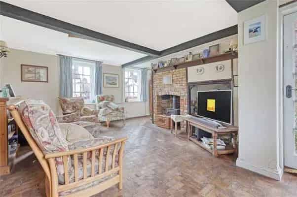 Grade II Listed House in Stock Essex with Potential Annexe