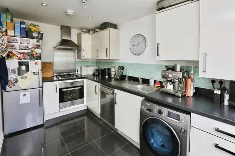 Four Bedroom Townhouse with En-Suite and Parking