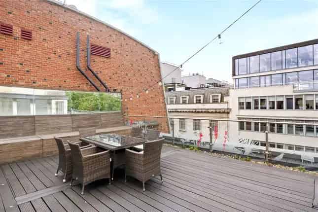Penthouse Apartment High Holborn London Three Floors Roof Terrace