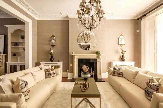 Elegant 4-Bedroom House for Sale in Knightsbridge