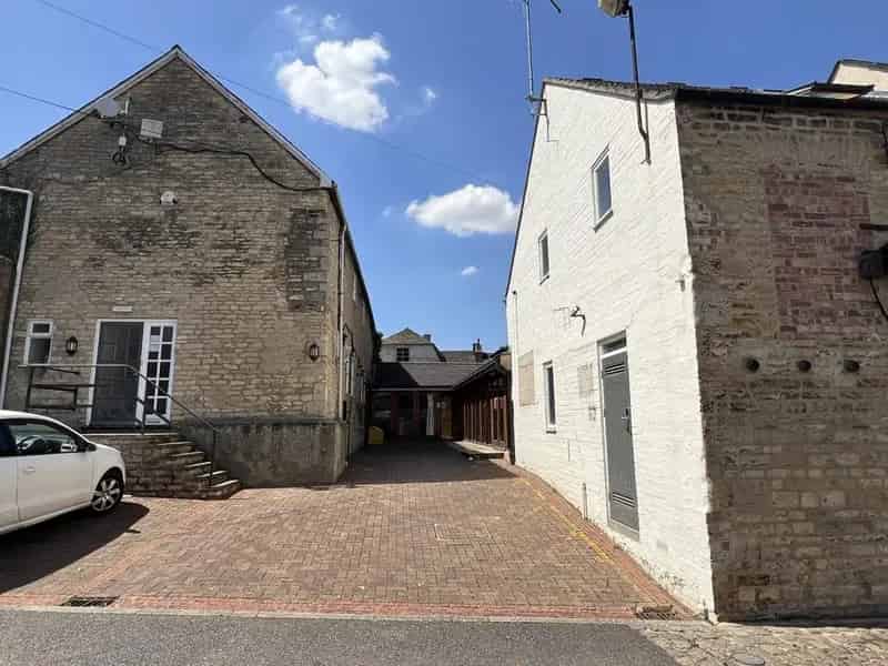 Maltings Fronting Property: Offices, Stores, Studio Space