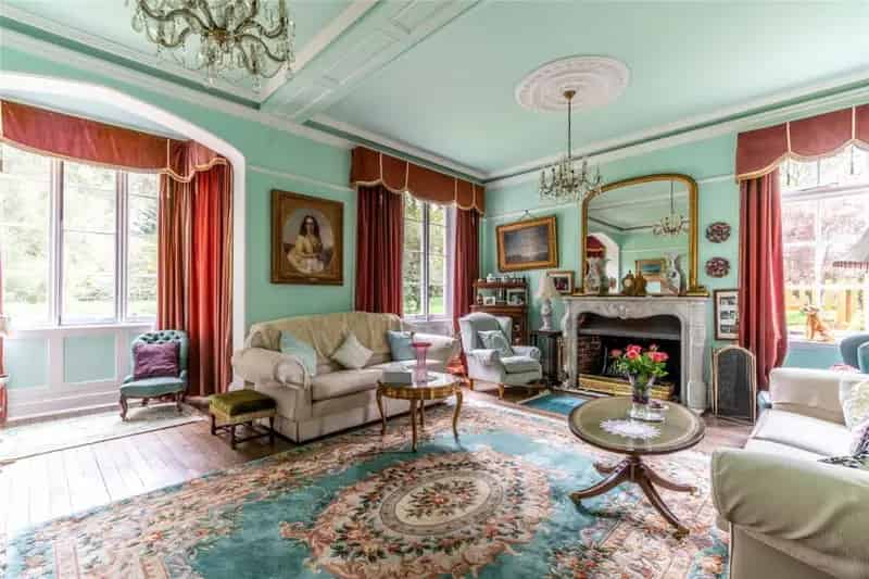 Falkenham Vicarage: 5-Bed House, Bungalow & Coach House on 4.5 Acres