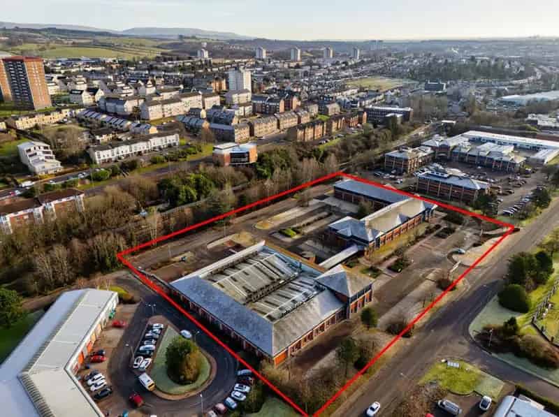 Industrial Warehousing and Modern Office Space 6022 sqm