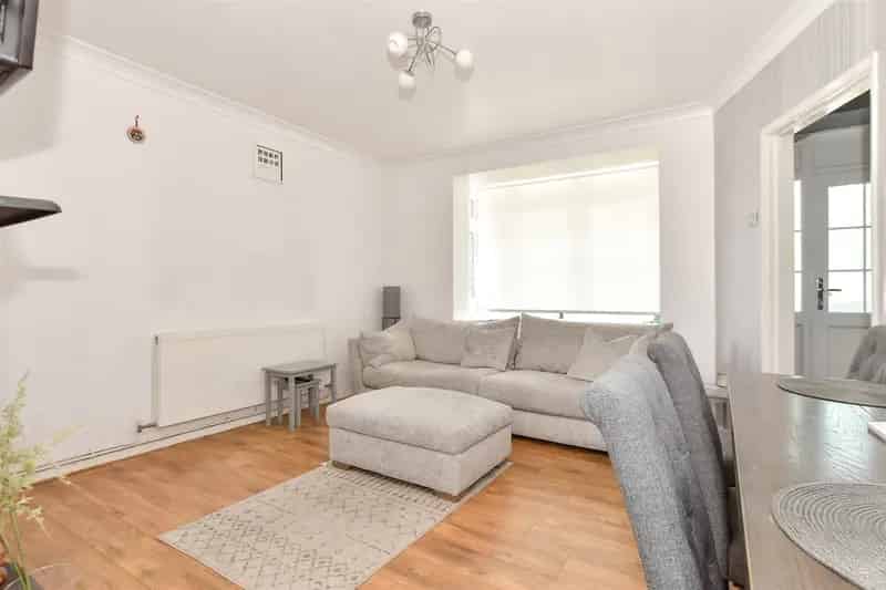 2 Bedroom Terraced House for Sale Near Lakeside