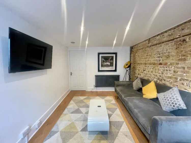 2 Bedroom Flat near Brighton Station