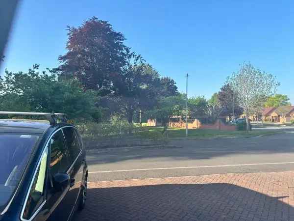 2 Bedroom Semi-Detached House in Quiet Cul-de-sac
