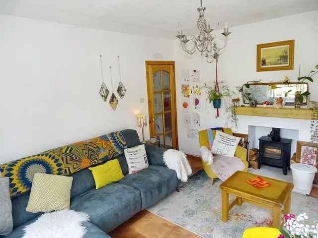2 Bedroom Cottage for Sale in Lochran