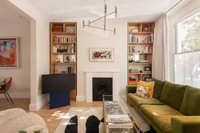 Flat for Sale in Lots Road Chelsea SW10