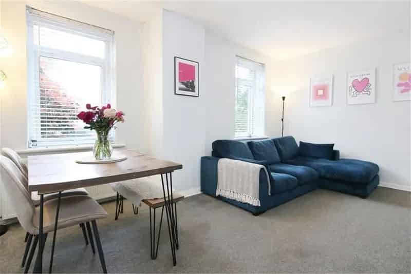 2 Bed Ground Floor Flat Craigentinny Private Gardens