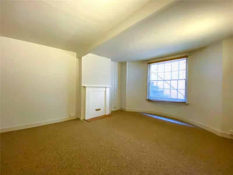 1 Bedroom Flat in Victorian Townhouse