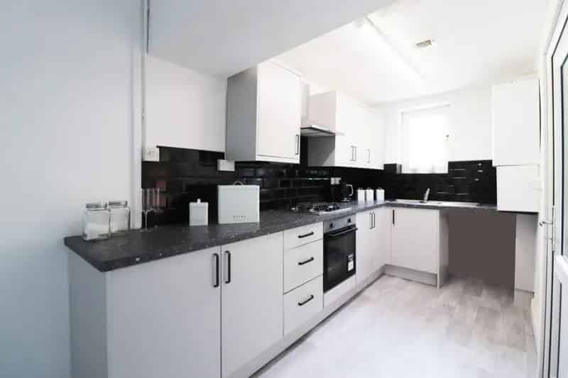 3 bedroom House
 To Let
