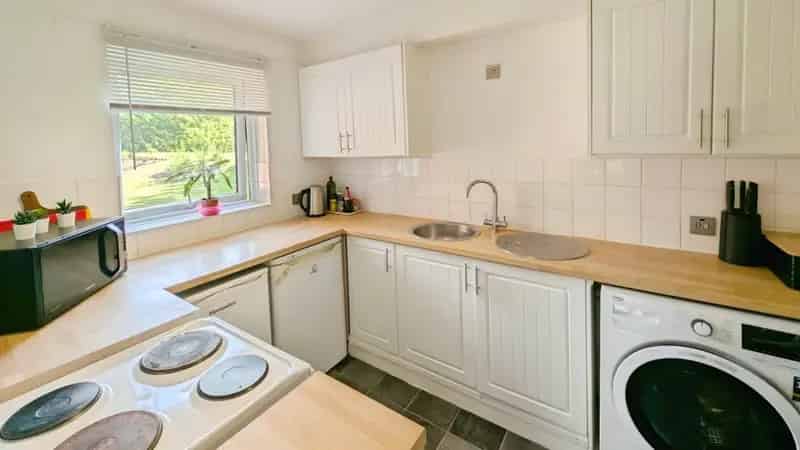 1 Bedroom Flat for Sale Marina Gardens Modern Apartment Allocated Parking