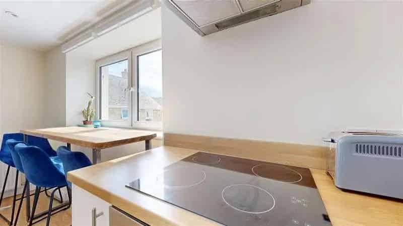 1 Bed Flat for Sale with Sea Views - No Onward Chain