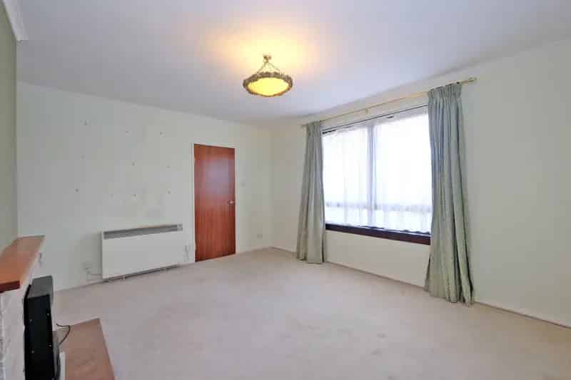 Three Bedroom End Terraced House Requiring Modernisation