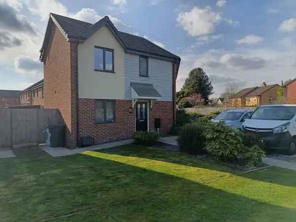 2 Bed House with Garden Near Schools