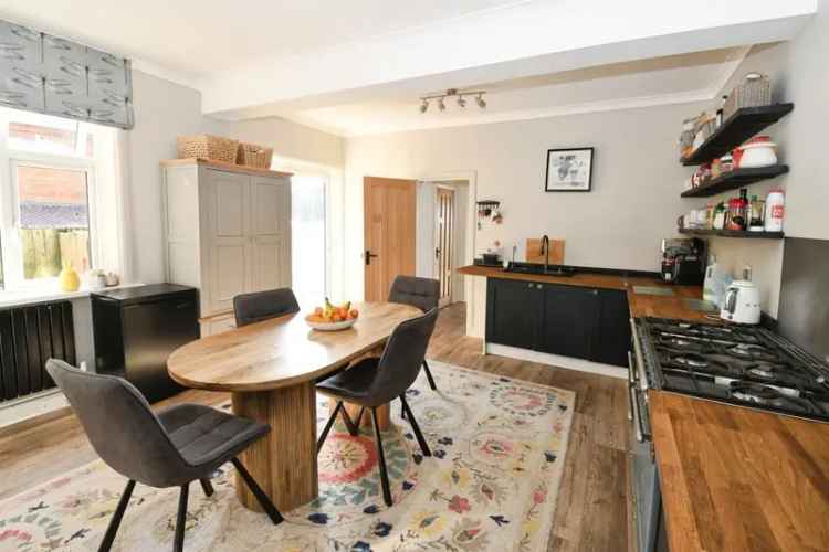 Seafront Family Home with Annex and Beach Access