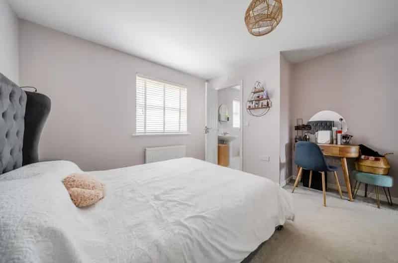 4 Bed House for Sale Andover
