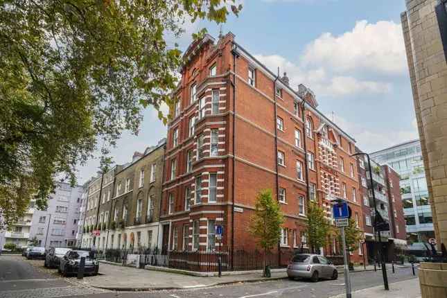 Studio to rent in Red Lion Square, West End, London WC1R