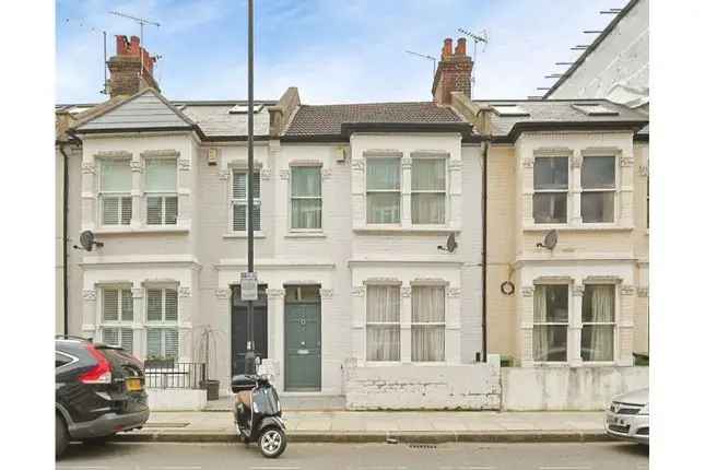 Four Bedroom Victorian House for Sale in Fulham SW6