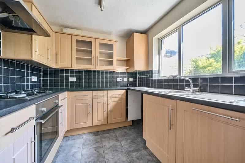 Two Bedroom Detached Bungalow Near Enfield Chase Station
