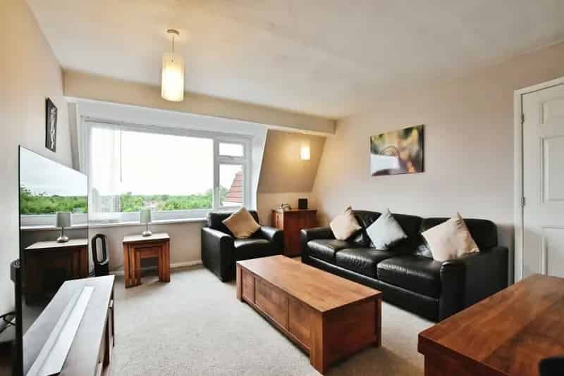 2 Bedroom Flat for Sale Heaton Moor SK4