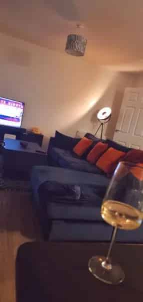 1 Bedroom Flat Near Farringdon Swindon Private Parking