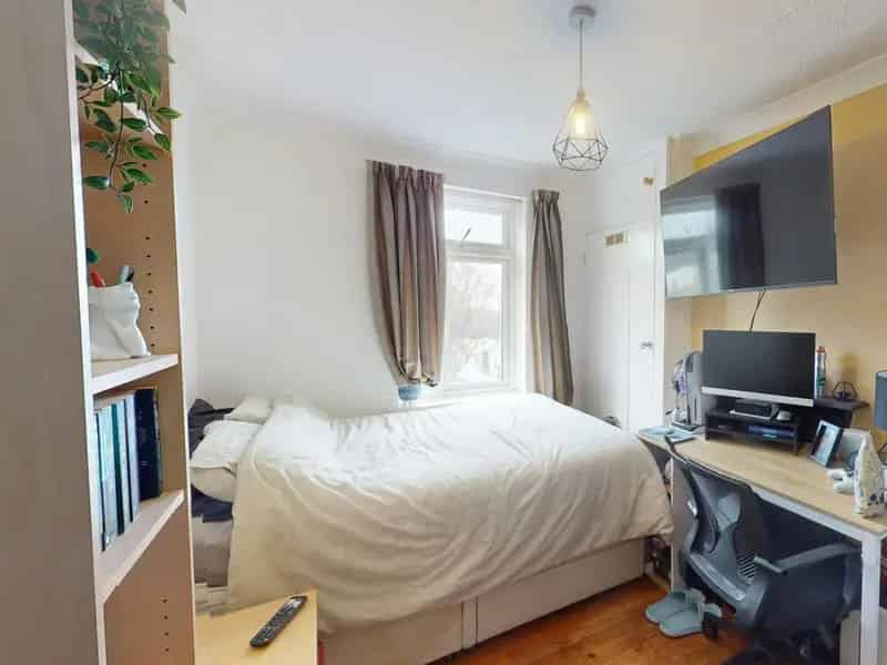3 Bed Terraced House Near Brighton University
