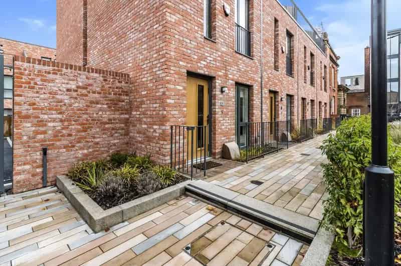 3 Bedroom House to Rent Salford Near Salford Central Station