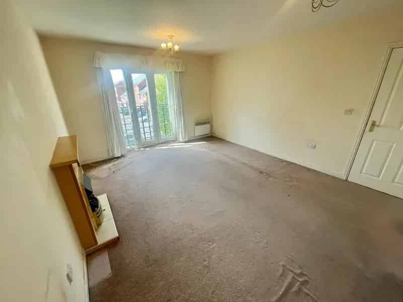 2 Bedroom Flat for Sale