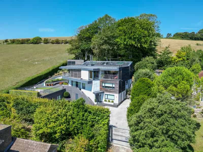 Detached House for sale with 5 bedrooms, Lewes, East Sussex