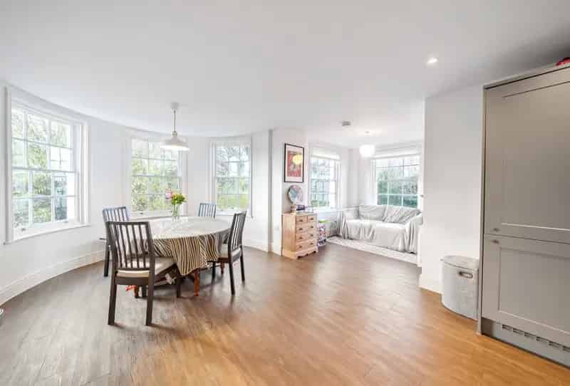 2 Bedroom Apartment for Sale in Cheltenham Town Centre