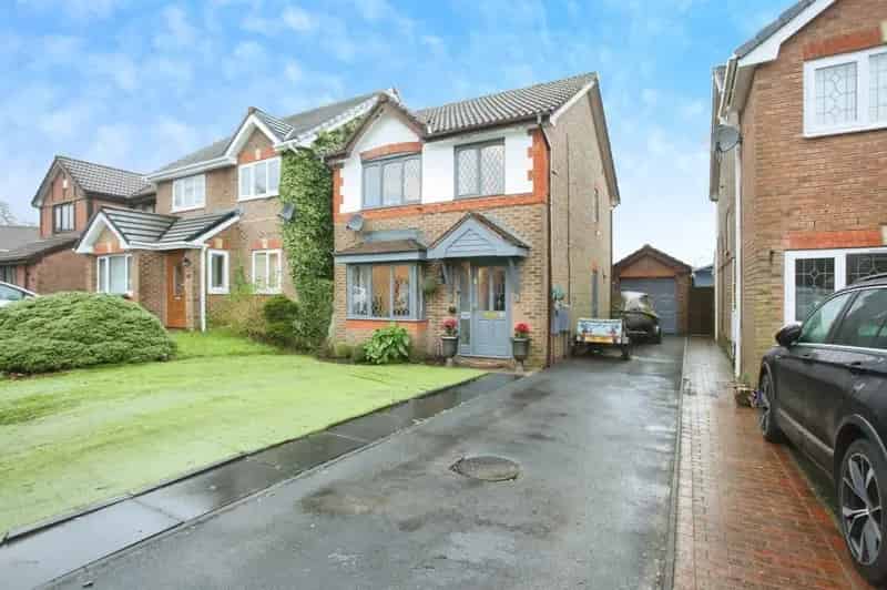 4 Bedroom Detached House in Caerphilly