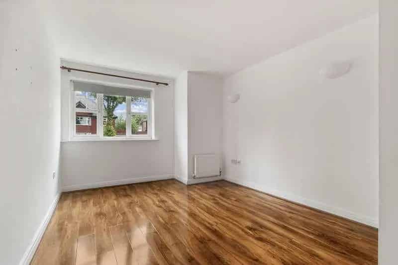 2 Bed Flat for Sale in Warrington