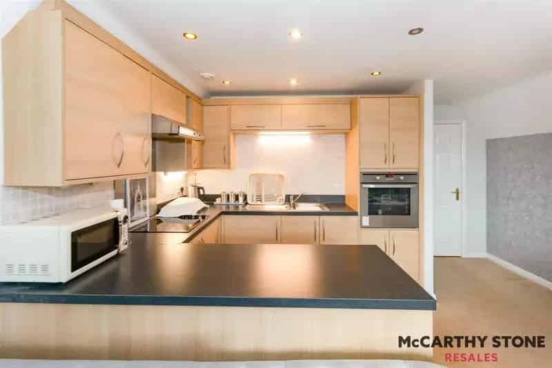 1 Bedroom Apartment for Sale