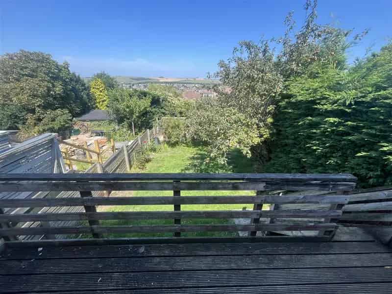 3 Bedroom Semi-Detached Bungalow House to Rent in Brighton