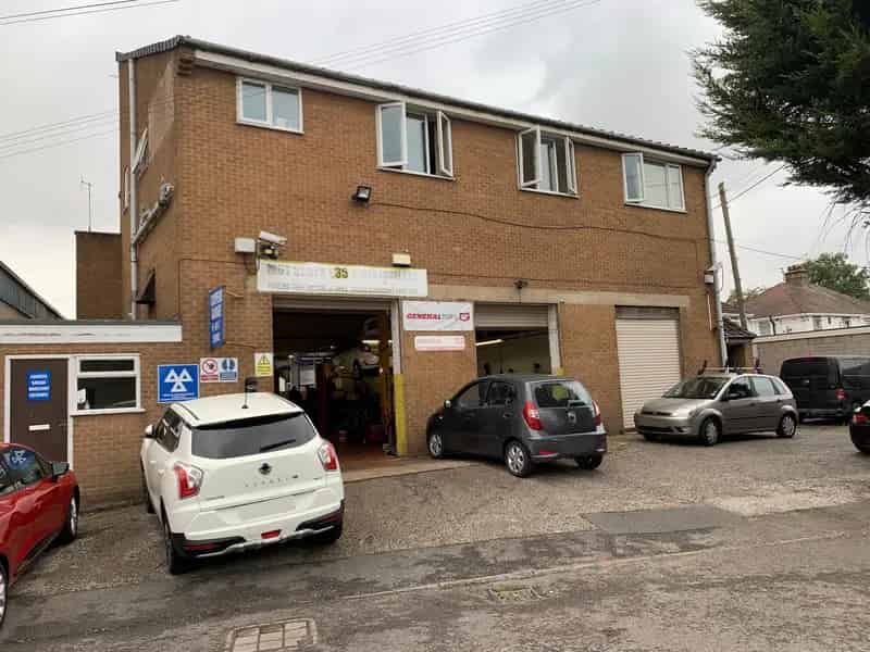 Garage Workshop MOT Unit 1648 sq ft Fully Equipped For Sale