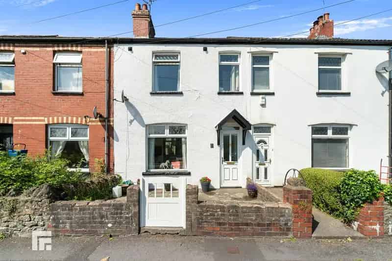2 Bedroom Mid Terrace House for Sale in Morganstown Cardiff