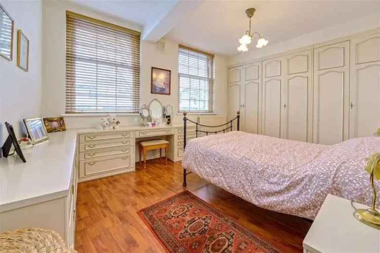 3 Bed Flat for Sale near Hampstead Heath