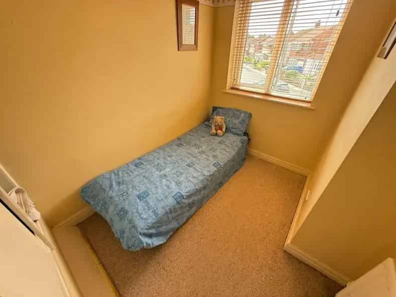 4 Bed House for Sale Extended Semi Detached Family Home