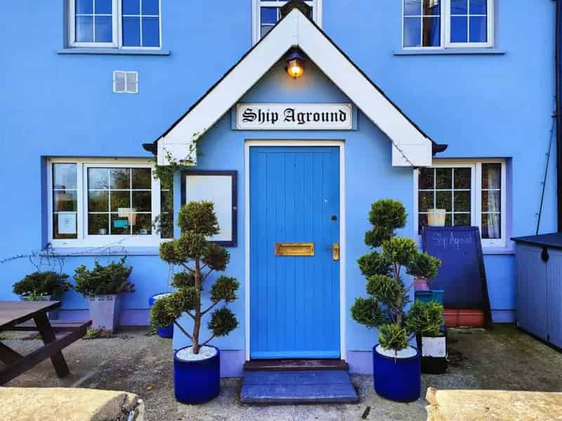 Freehold Public House with Spacious Living Accommodation and Outbuildings for Sale
