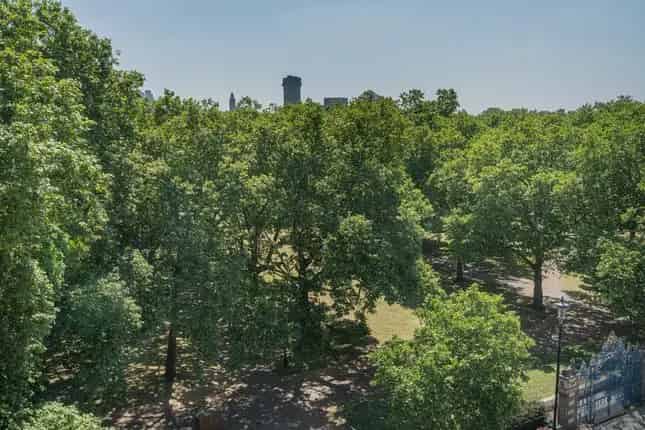 Piccadilly 3-Bedroom Apartment Green Park Views Luxury Flat for Sale