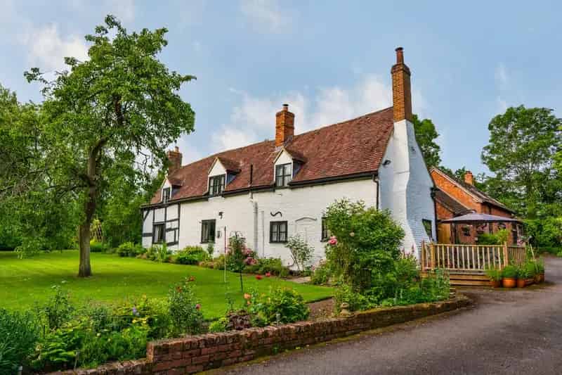 5 Bedroom Grade II Listed Farmhouse for Sale