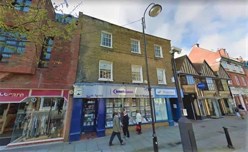 Uxbridge Investment Opportunity: Grade II Listed Building with Development Potential