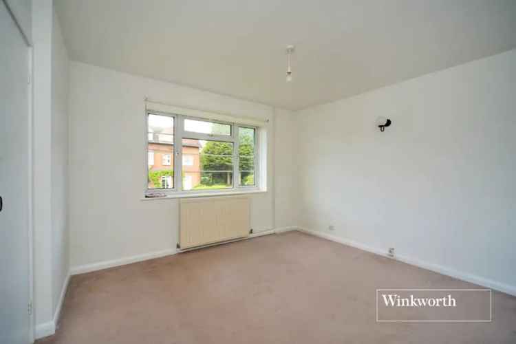 2 bedroom maisonette in Cheam