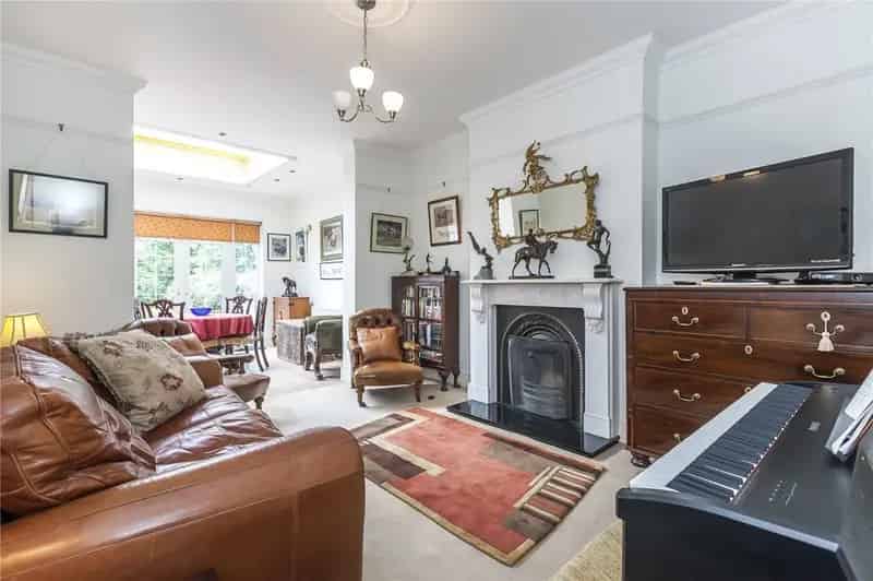 5 Bedroom Semi-Detached House for Sale