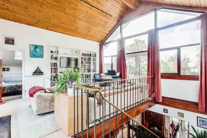 Six Bedroom Detached Family Home Over 3200 Sq Ft