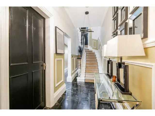 4 Bedroom Townhouse Hamilton - Luxurious Renovation