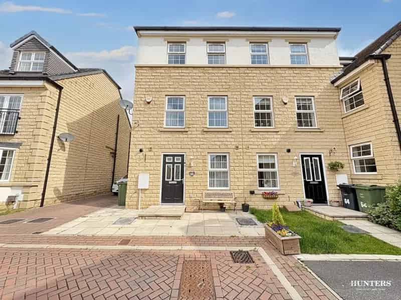 4 Bedroom House For Sale 1249 SQ FT