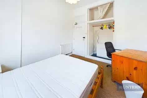 1 room house of 55 m² in Southampton