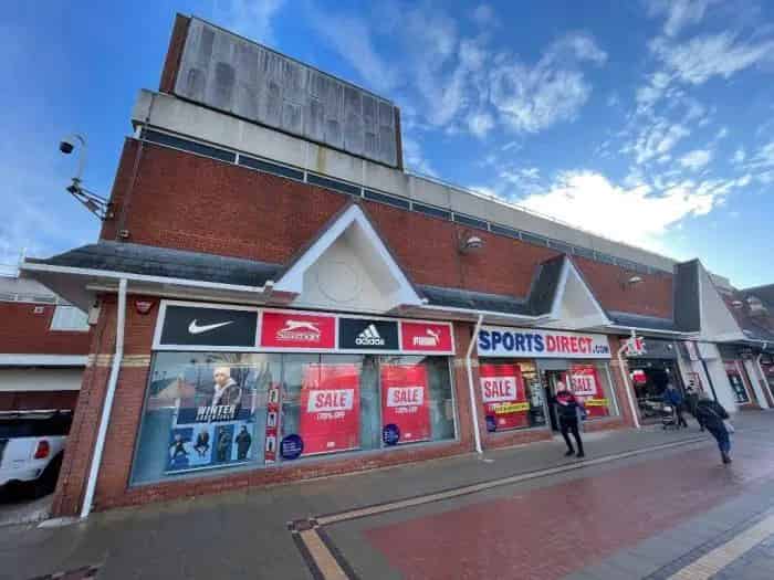 Retail Unit Near KFC and Energie Fitness